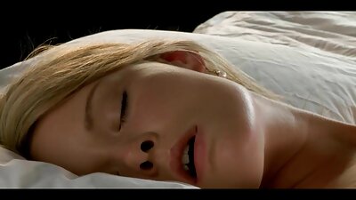 Cycata filmy porno z mamuskami laska jest wkręcana w usta przez dobrze wyposażony gang